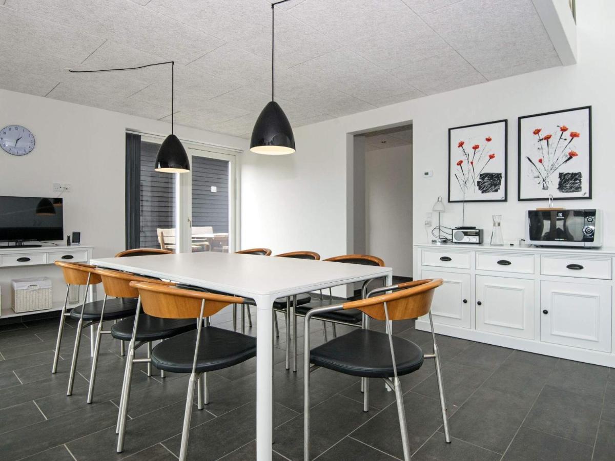 6 Person Holiday Home In R M Sønderby Værelse billede
